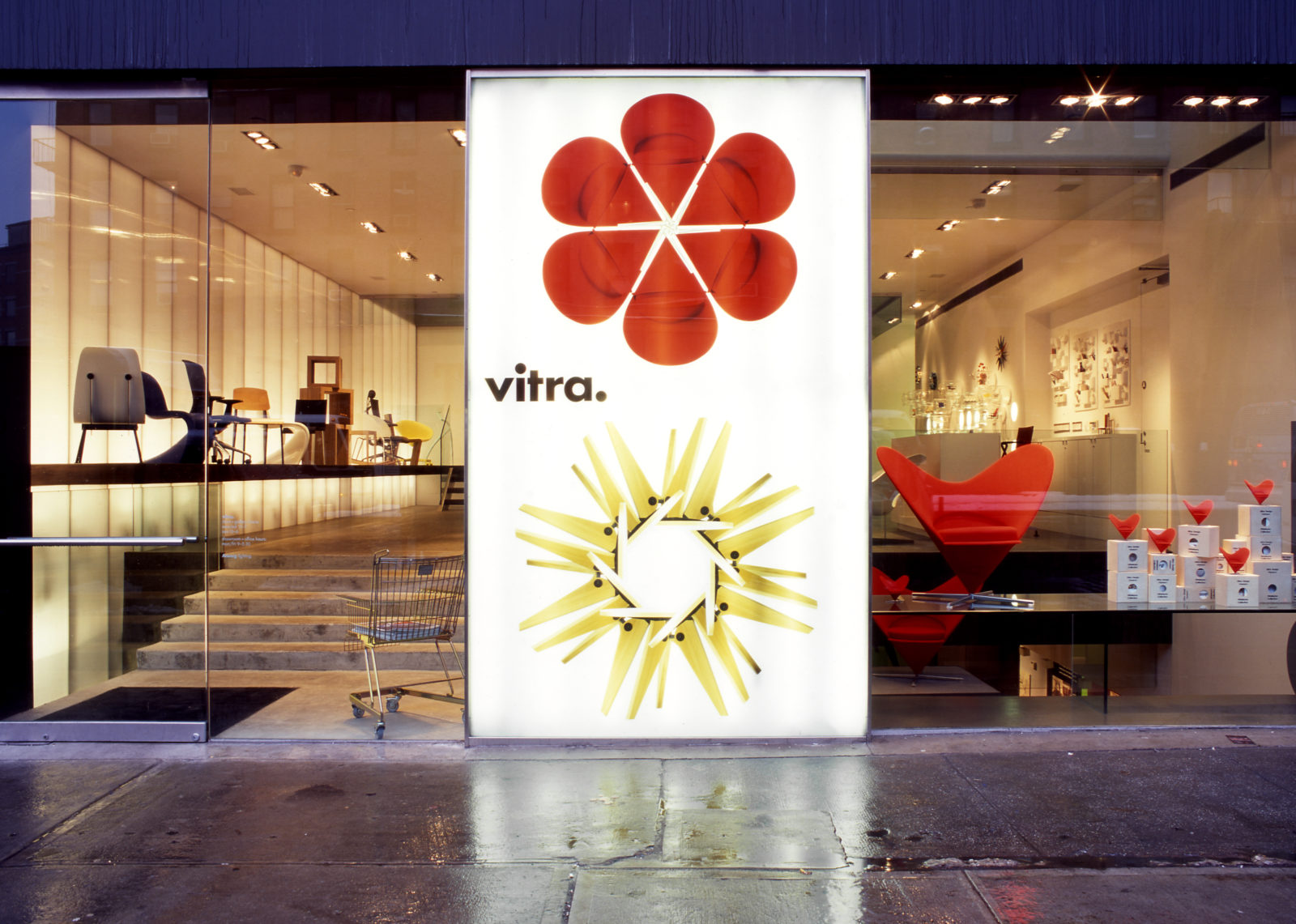 Vitra Retail — 2x4